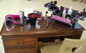 Elle's Desk, Legally Blonde, Barter Theatre